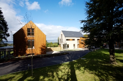 iroko-timber-clad-modern-family-homes-1