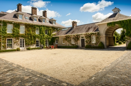 Grand Replica Linen House with Barrel-Vaulted Archway