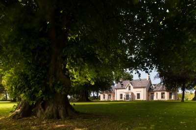 restored_country_home_with_linked_volumes_1